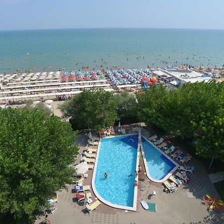 Alexandra Plaza Hotel Riccione Exterior foto